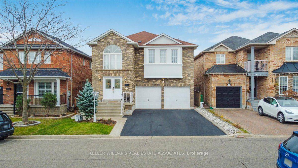 Introducing Turn Key Lavish Detached home 4 Bed and 5 Washroom with Legal 2 Bedroom Basement Apartment.