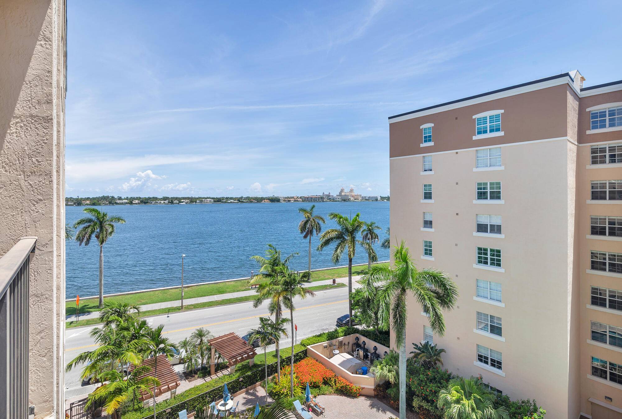Welcome to your new home with breathtaking views of the Intracoastal Waterway !
