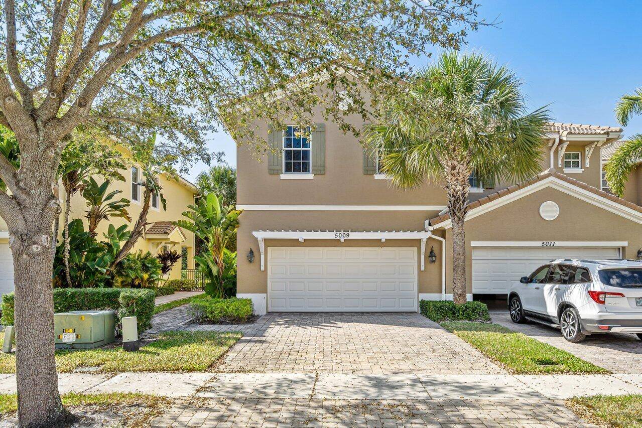 BEAUTIFULLY UNIT ON A CUL DE SAC, FULLY FURNISHED AND AVAILABLE JUNE 1, 2025, THRU NOVEMBER 2, 2025Unbranded Virtual Tour https www.