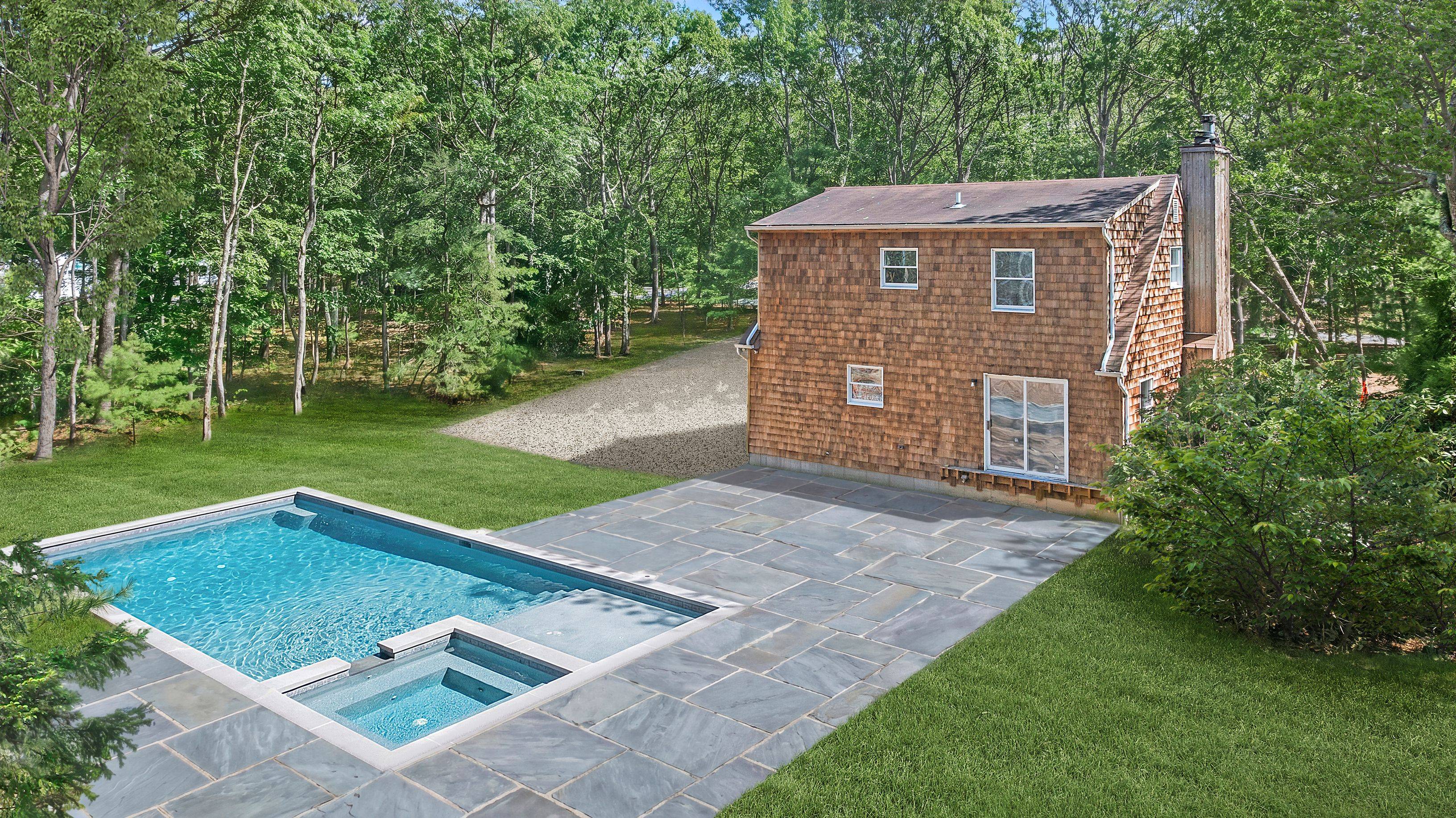 Northwest Woods Newly Renovated & Private Home on Reserve