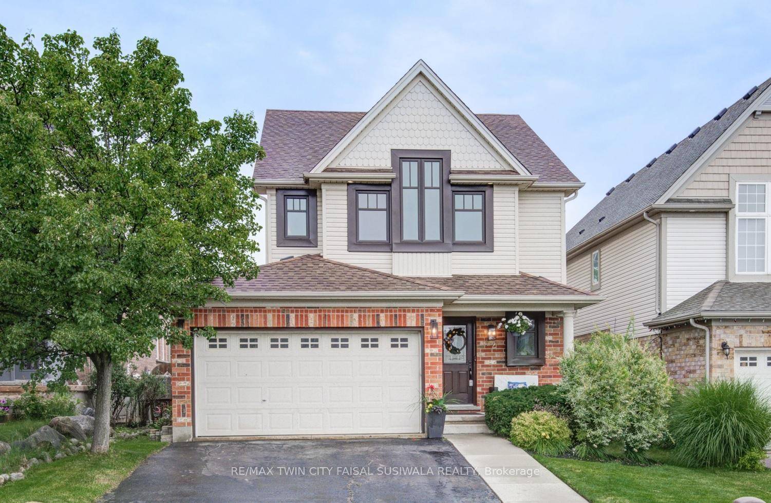SKI, GOLF amp ; SCHOOLS UPGRADED FAMILY HOME IN LACKNER WOODS a beautifully upgraded, former builders model home in the highly sought after Lackner Woods neighbourhood.