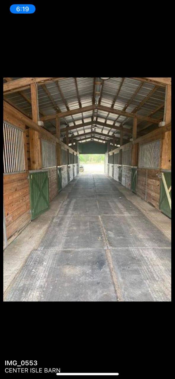 Seasonal Rental 10 acre property with a 3 bedroom newly updated house with 25 stalls in two barns.