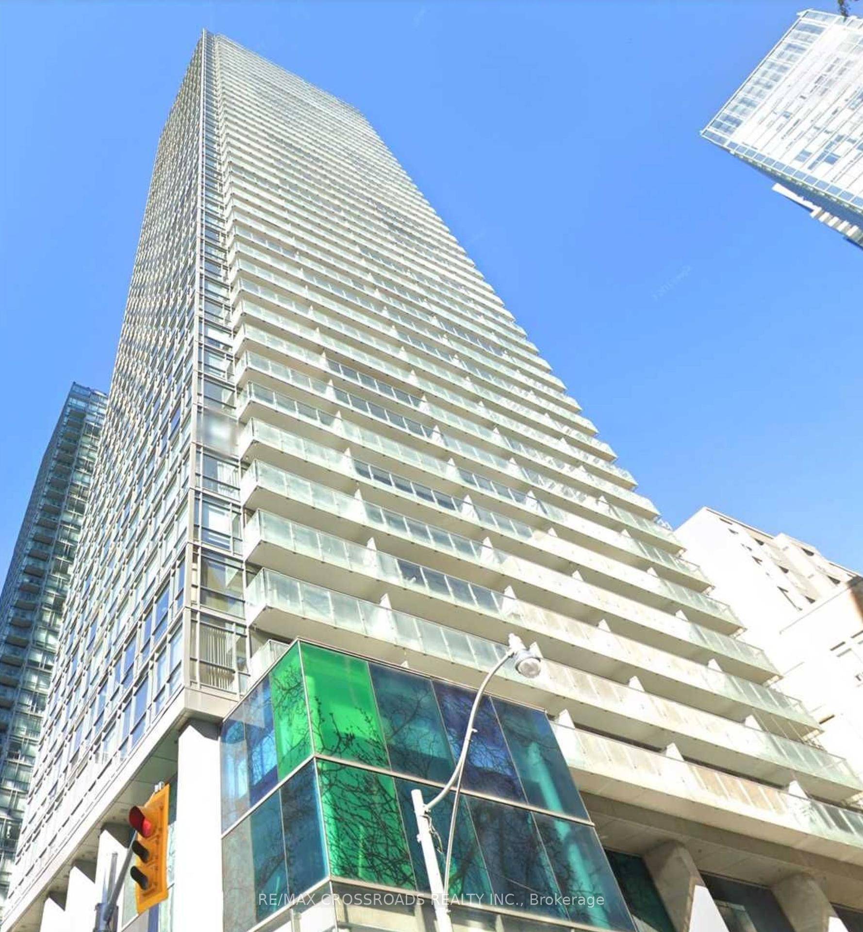 Spacious 1 Bedroom Plus Den At Murano Located In The Heart Of Downtown Just Steps From College Park, Ttc Subway.
