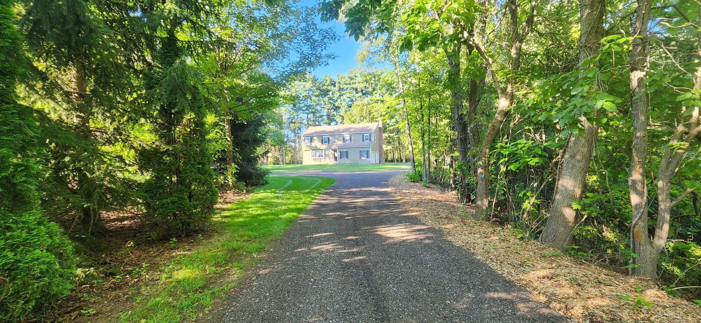 Unique Opportunity in the Heart of Simsbury 4 Bedroom, 2.