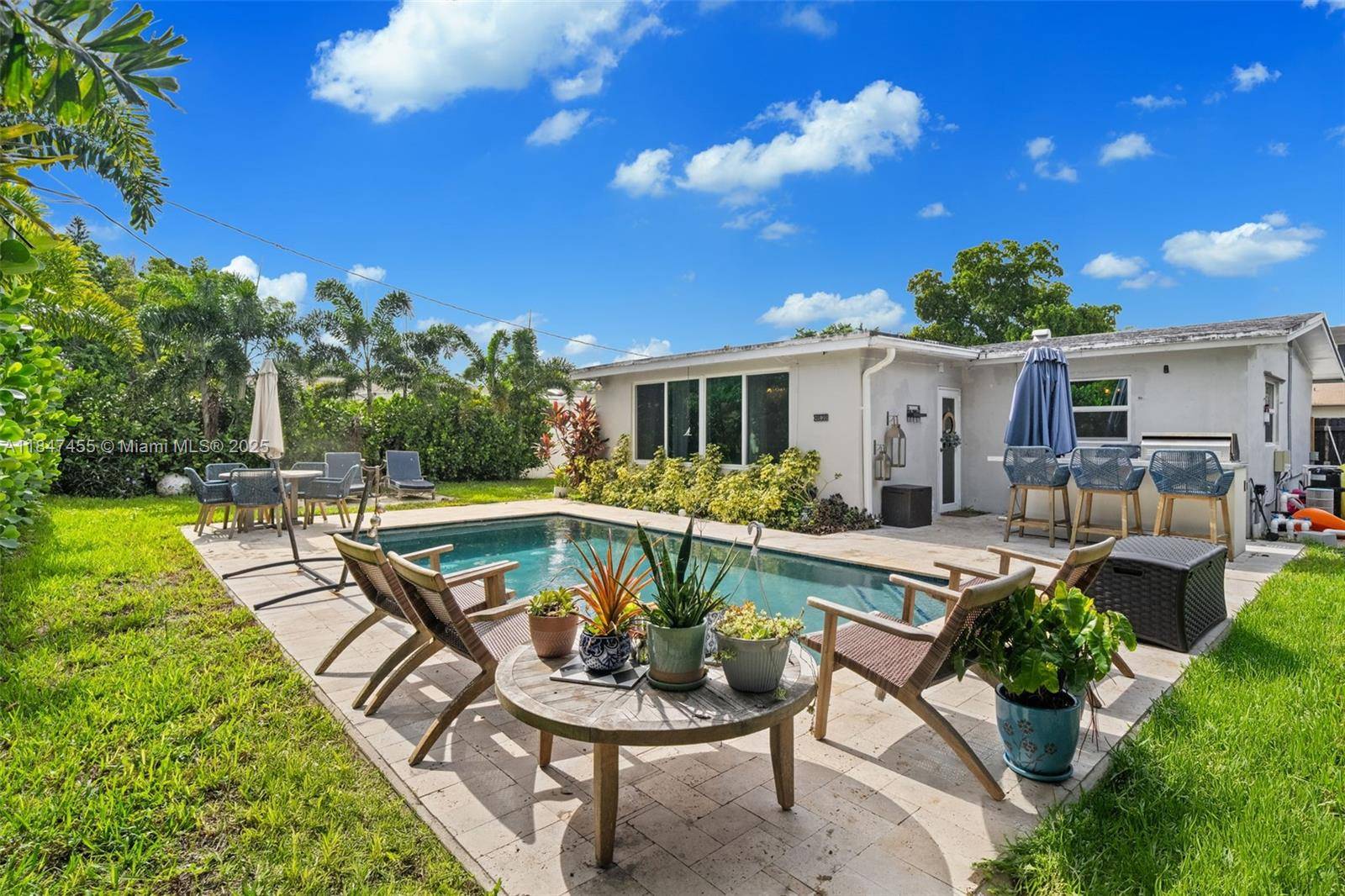Welcome to your South Florida oasis !