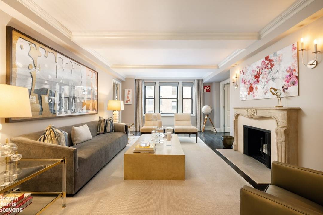 Thoughtfully designed, spacious home in Emory Roth building on beautiful tree lined street.