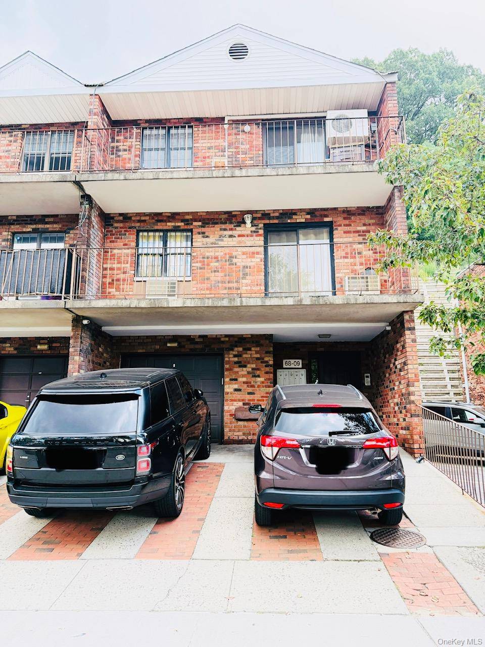 Welcome to this beautiful rare 2 bedroom, 1.