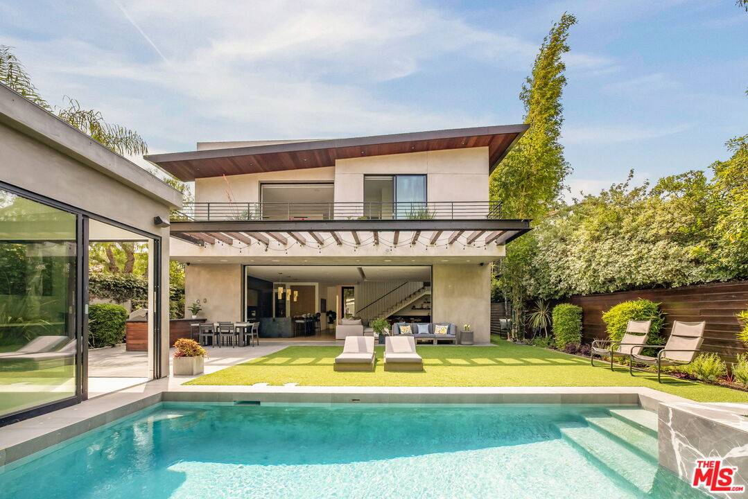 10330 Calvin Ave 5BR La