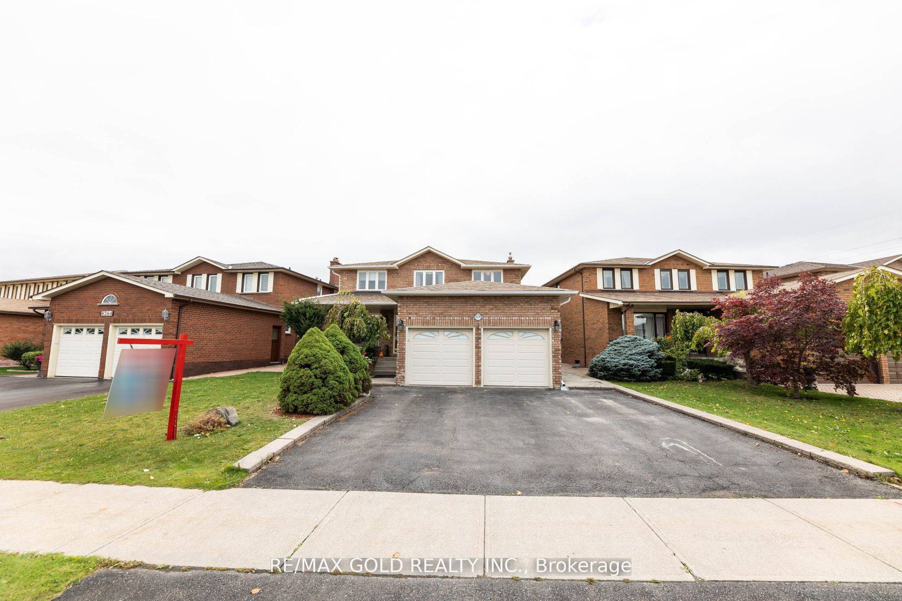Welcome To This Beautiful House In West Woodbridge Very Well maintained, with a Big Foyer, 4 good sized bedrooms, 3 bedroom basement apartment, W a 2nd Fireplace with a Separate ...