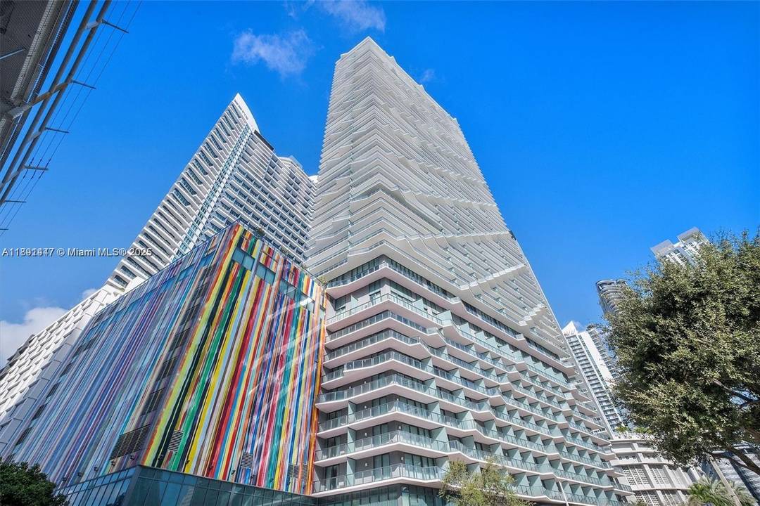 Welcome to Dua Miami, formerly the SLS Residences, featuring one of the most desirable corner lines in the bdlg.