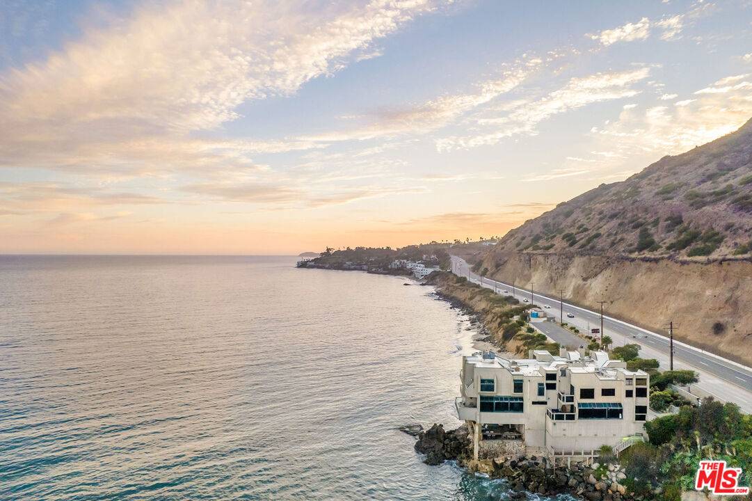 26174   Pacific Coast Hwy 3BR Malibu La