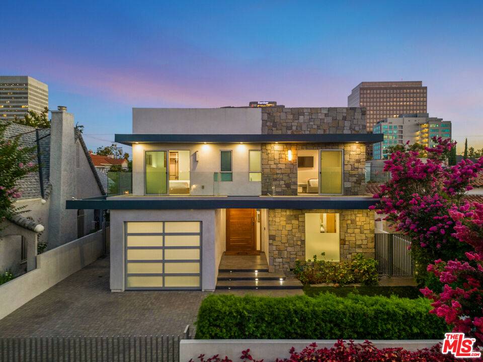 6410 Lindenhurst Ave 4BR Beverly Grove La