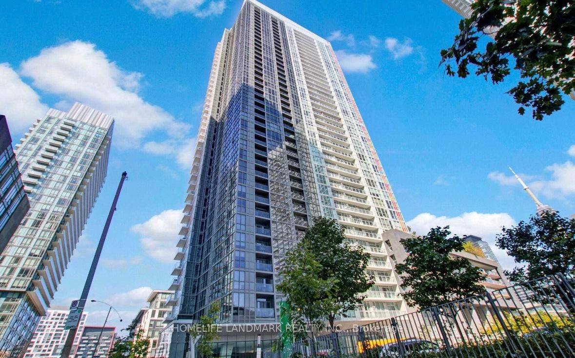 Luxury Condo With Stunning Views At Queens Wharf.