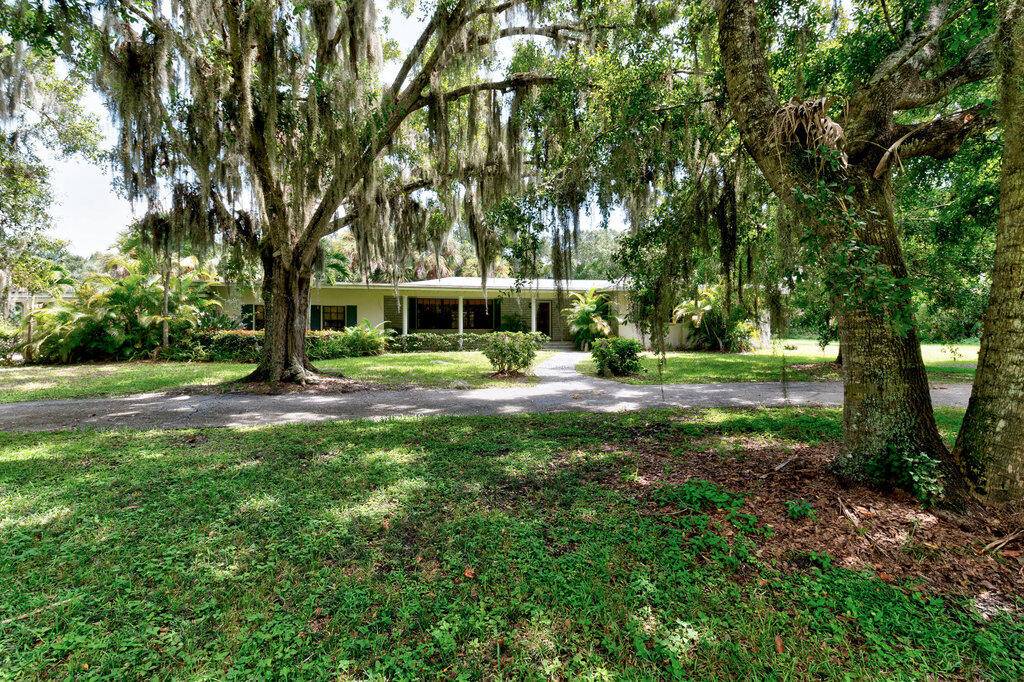 What a special piece of Old Vero this is a classic mid century home on almost 2 acres 1.