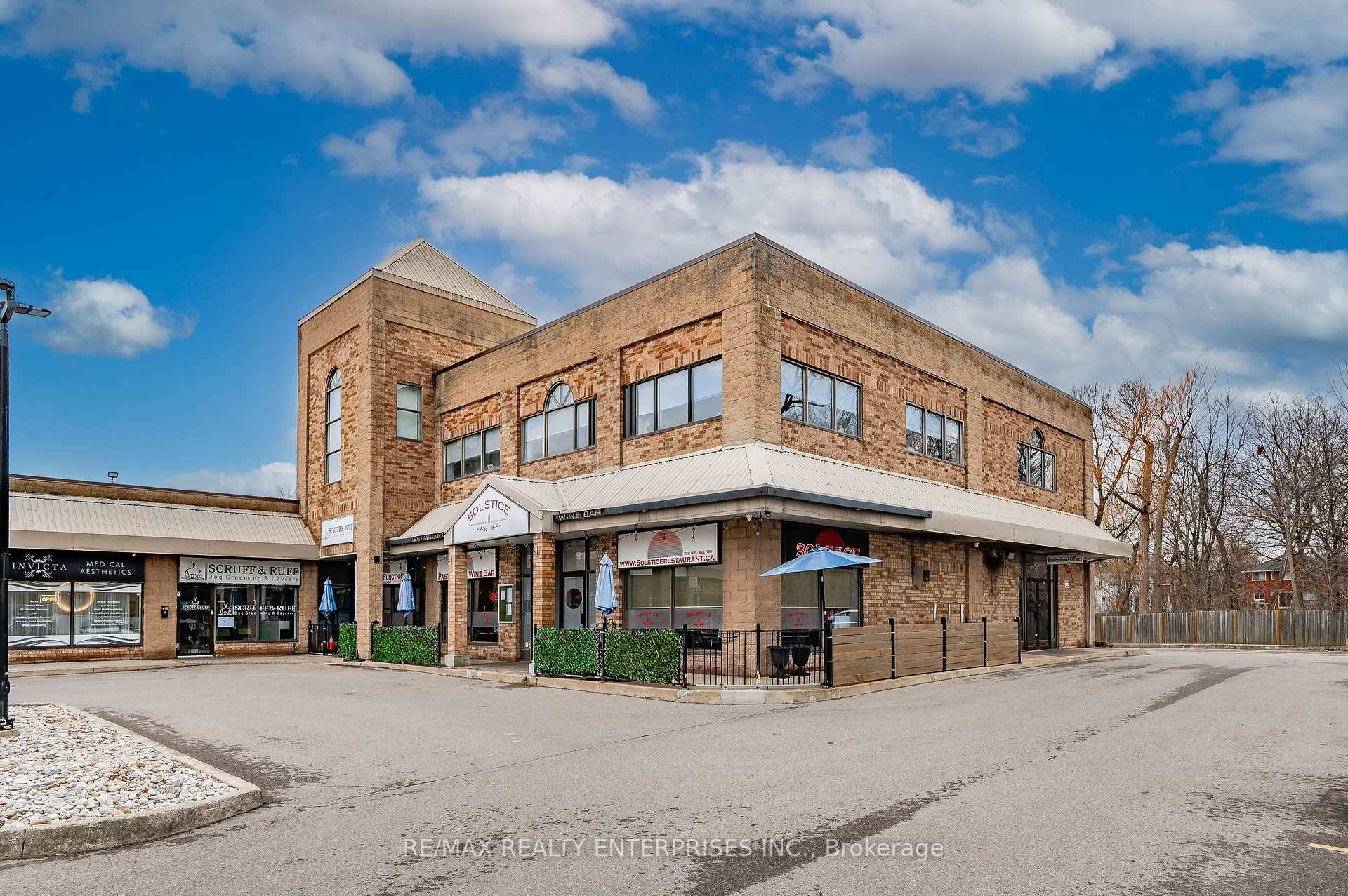 The perfect commercial space in South Mississauga's vibrant community of Clarkson.