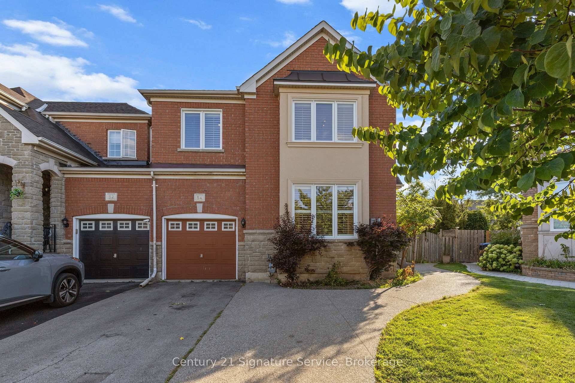 Elegant Corner Executive Townhome !