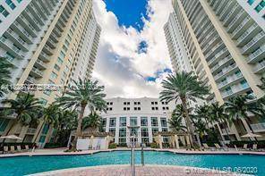 SELLER MOTIVATED Vacant. Easy to show !