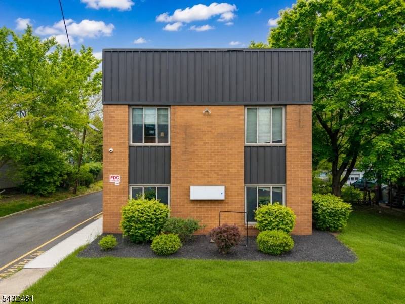 Prime commercial opportunity in the heart of Somerville !