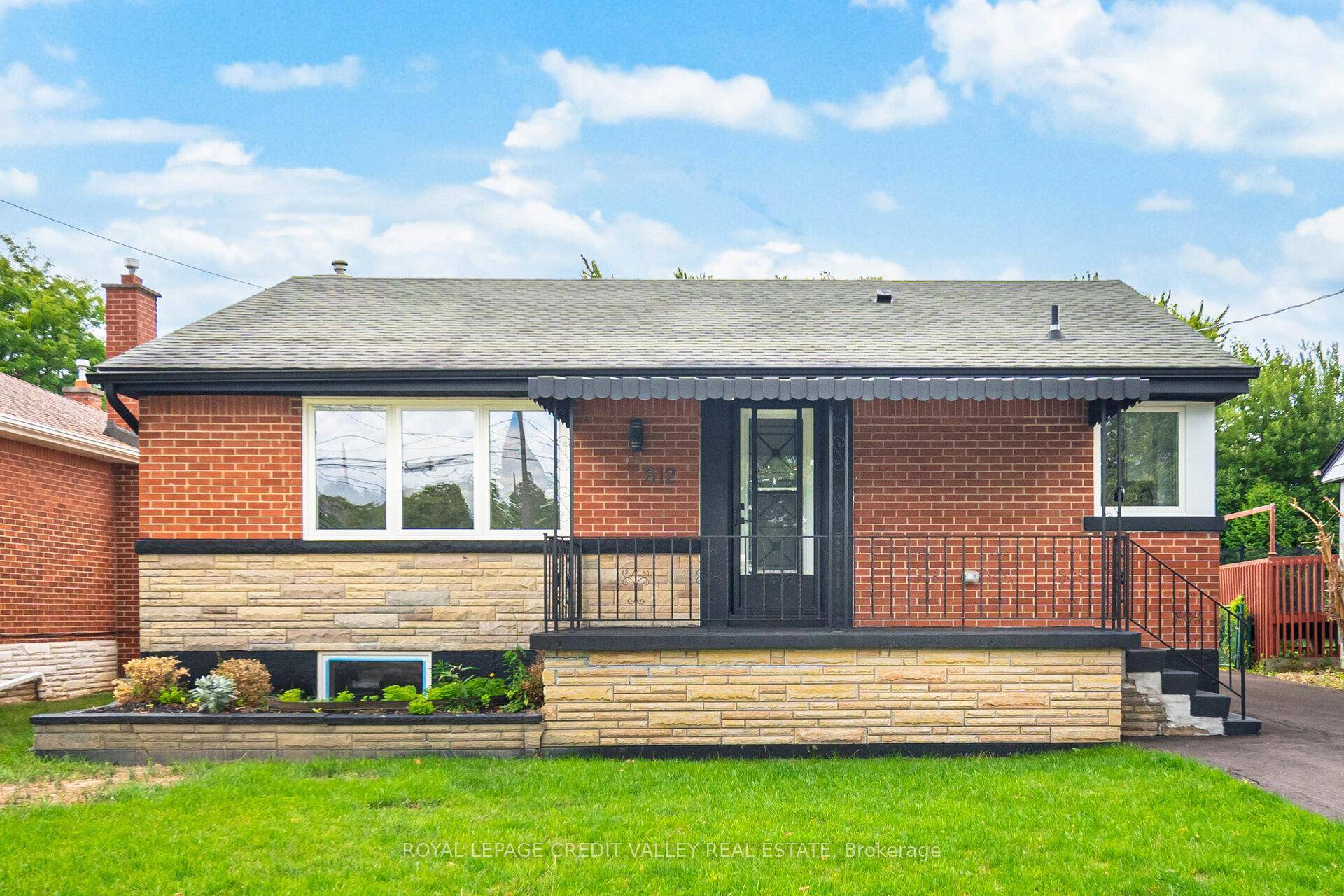 Detached bungalow legal basement apartment with separate entrance in desirable Hamilton Mountain neighbourhood with large egress windows.