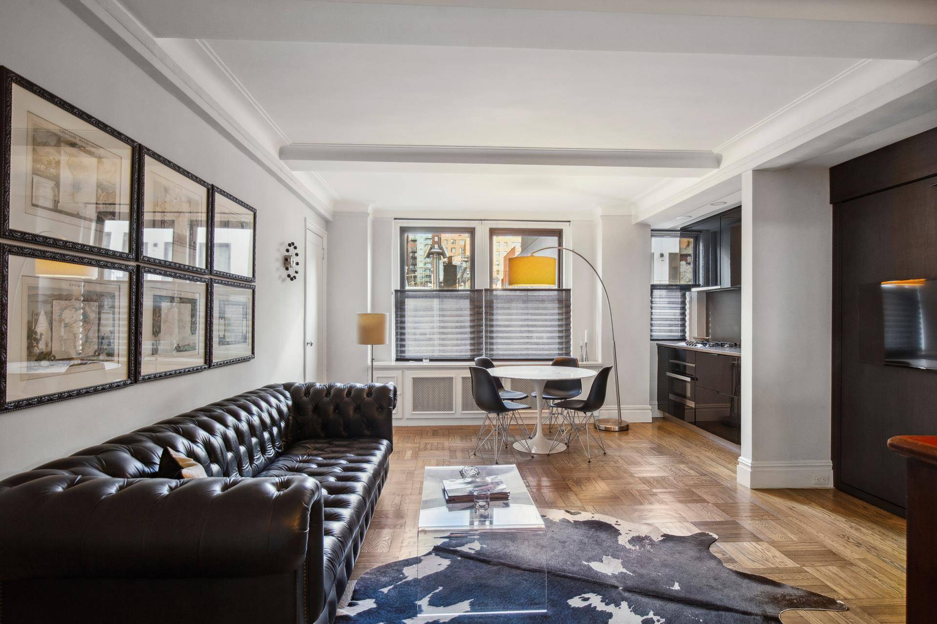 Midtown East Luxury Studio in Classic Pre War Elevator and Doorman Coop.