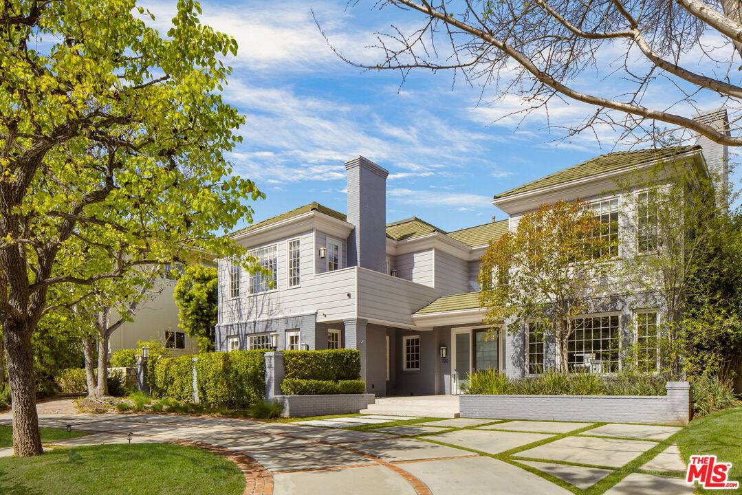 720 N Crescent Dr 8BR Beverly Hills Post Office | B.H.P.O. La