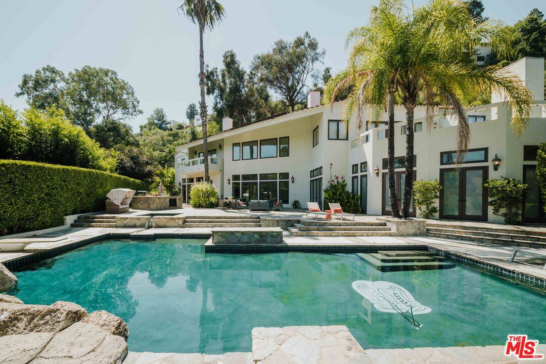 11037 Anzio Rd 8BR Bel Air La