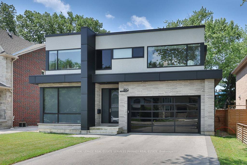 Client RemarksAn Unrivaled Expression of Luxury South of Lakeshore.