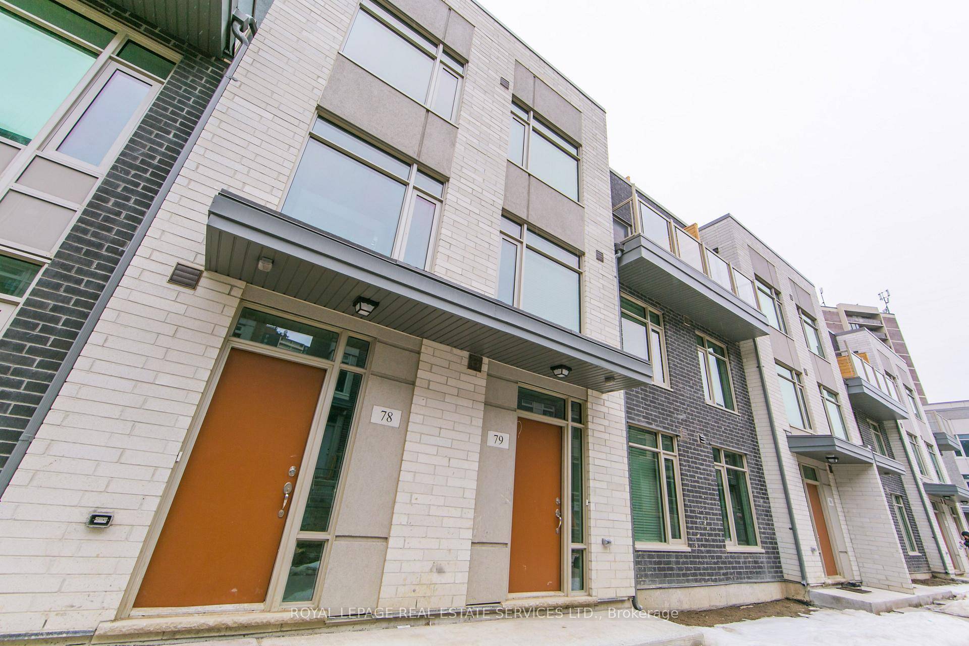 Fantastic Townhome In A Great Community amp ; Location.