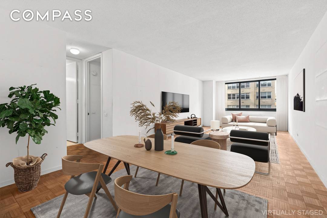 This oversized one bedroom, one and a half bath D line residence offers one of the building s most desirable and versatile layouts within one of the city s most ...