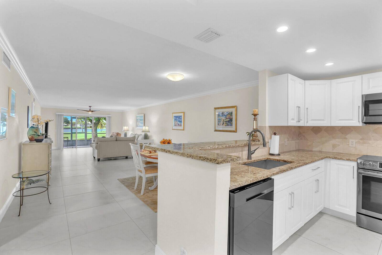 Beautifully renovated 3 bedroom condo located on the golf course in Atlantis, FL.