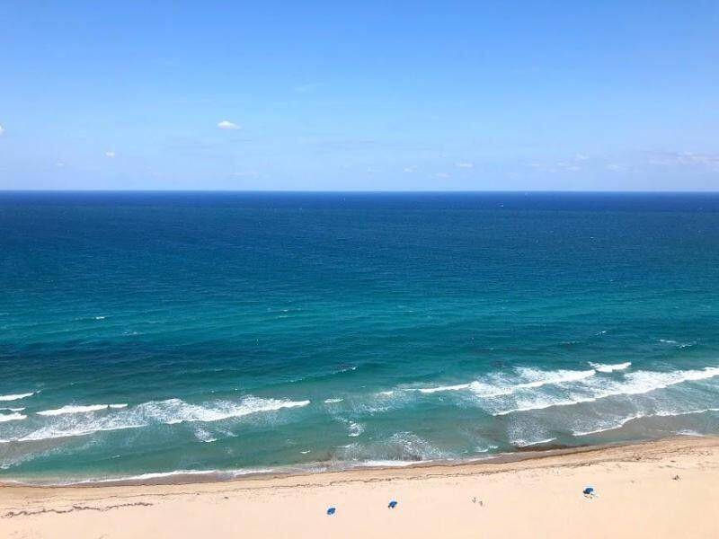 Enjoy 2026 winter season gazing at the wide crystal blue ocean from the 30th floor !