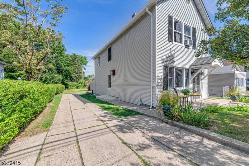 Welcome to 81 Stoll Street !