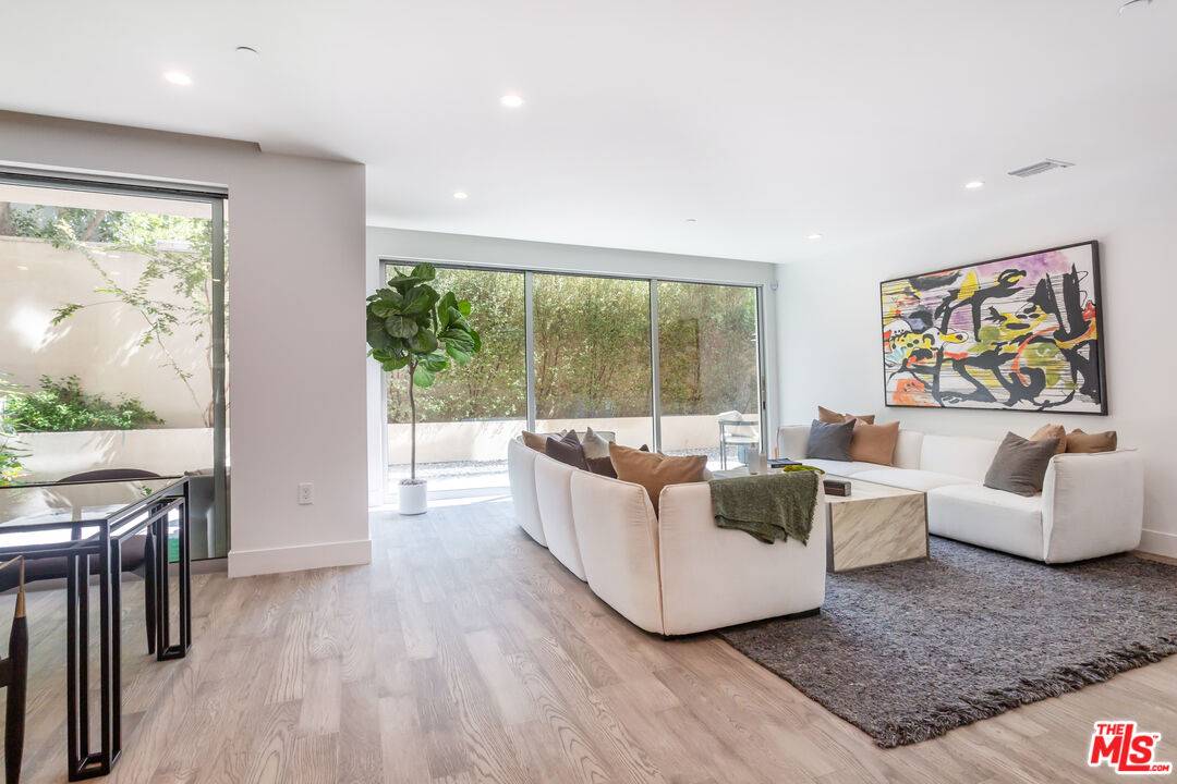 728 N Sweetzer Ave 2BR Sunset Strip La