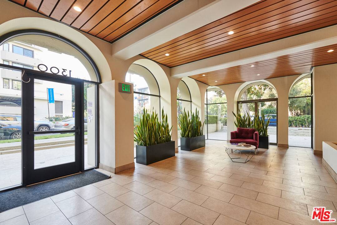 1300   Midvale Ave 2BR Westwood La