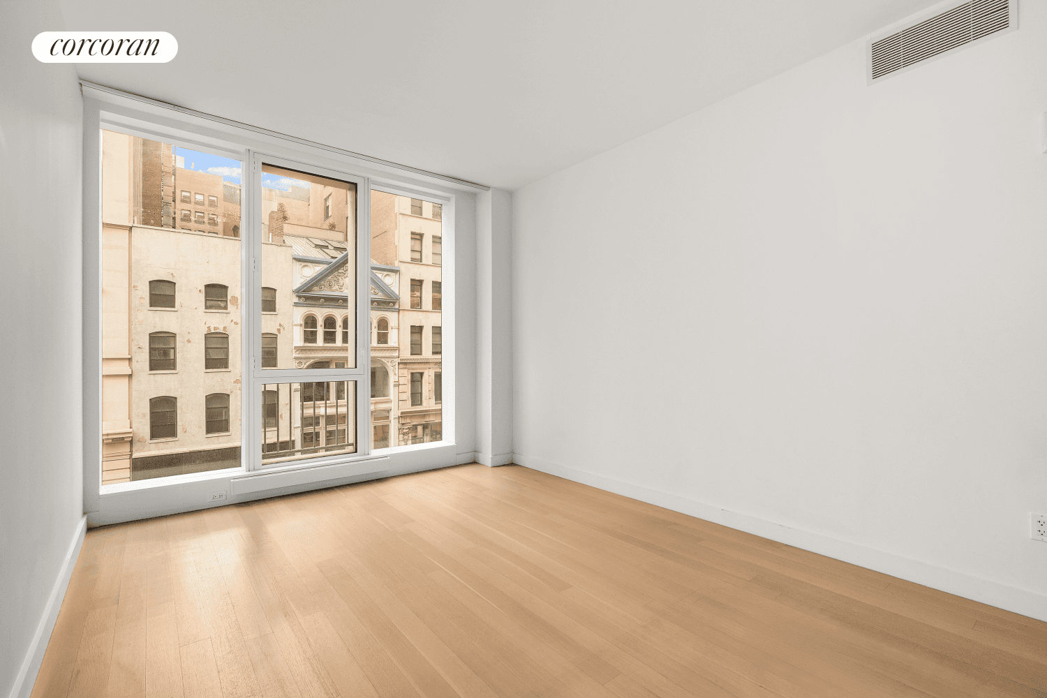 241 5th Avenue 5A is a bright and modern 1 bedroom apartment with views over 5th Avenue.