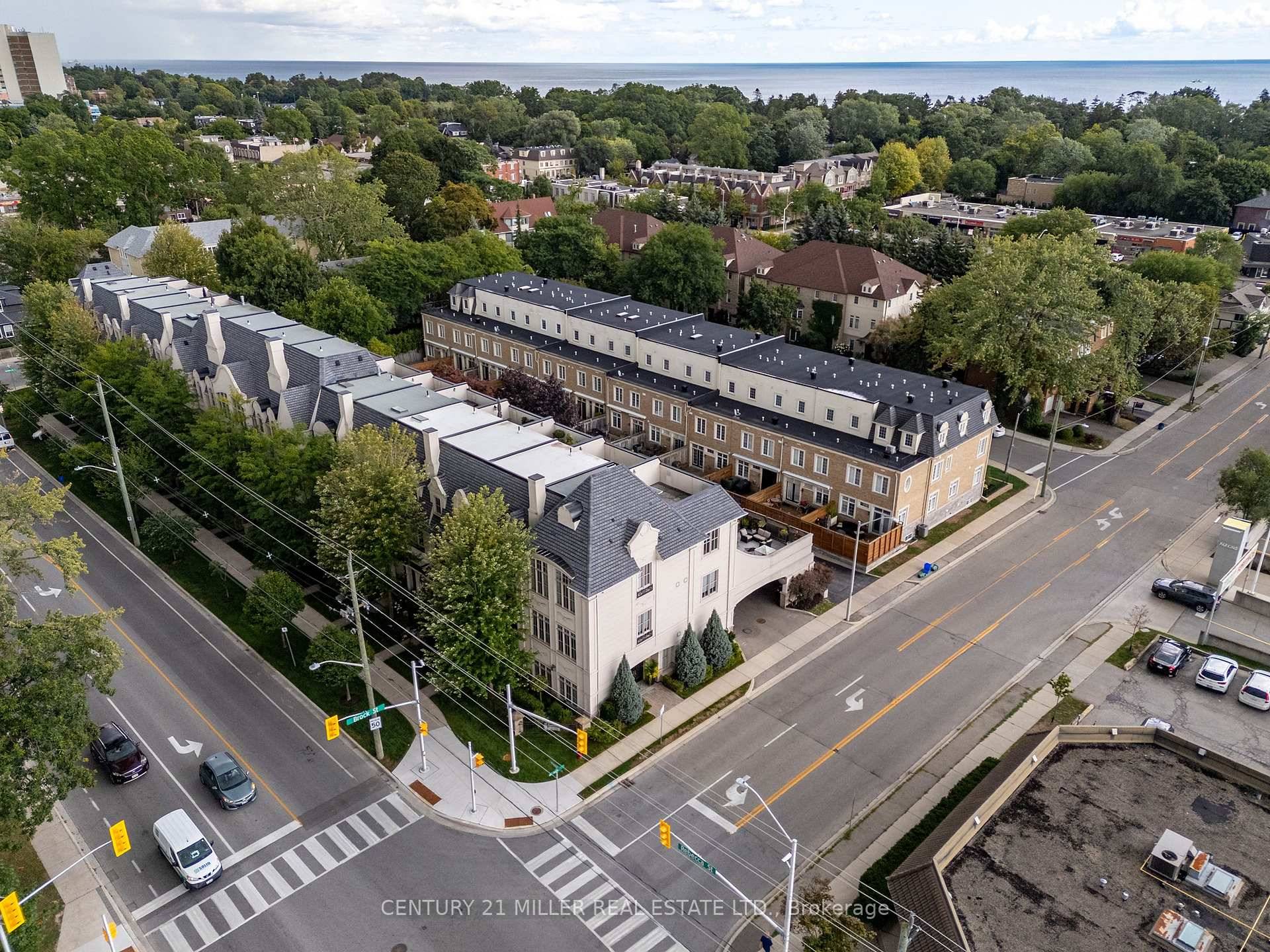 Welcome to Village West a boutique enclave of upscale freehold townhomes set in Oakvilles downtown core.