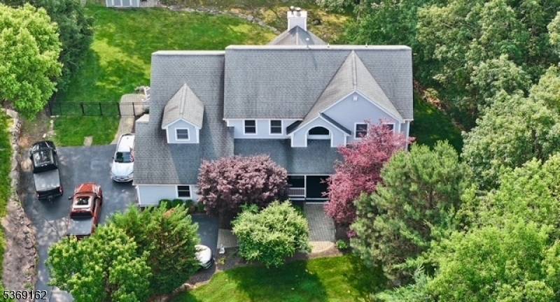 motivated seller. Welcome to your forever home !