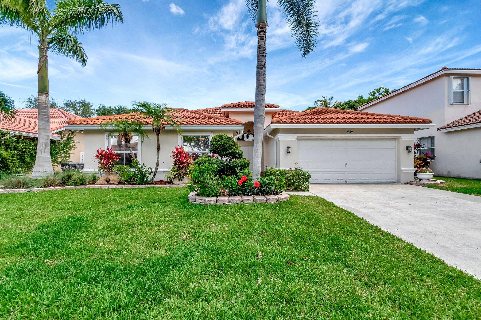 This beautiful 4 bedroom 2 1 2 bath, 2 car garage home, located in the Sand Hills subdivision of Winston trails, offers a spacious layout, soaring 12 foot ceilings, neutral, ...
