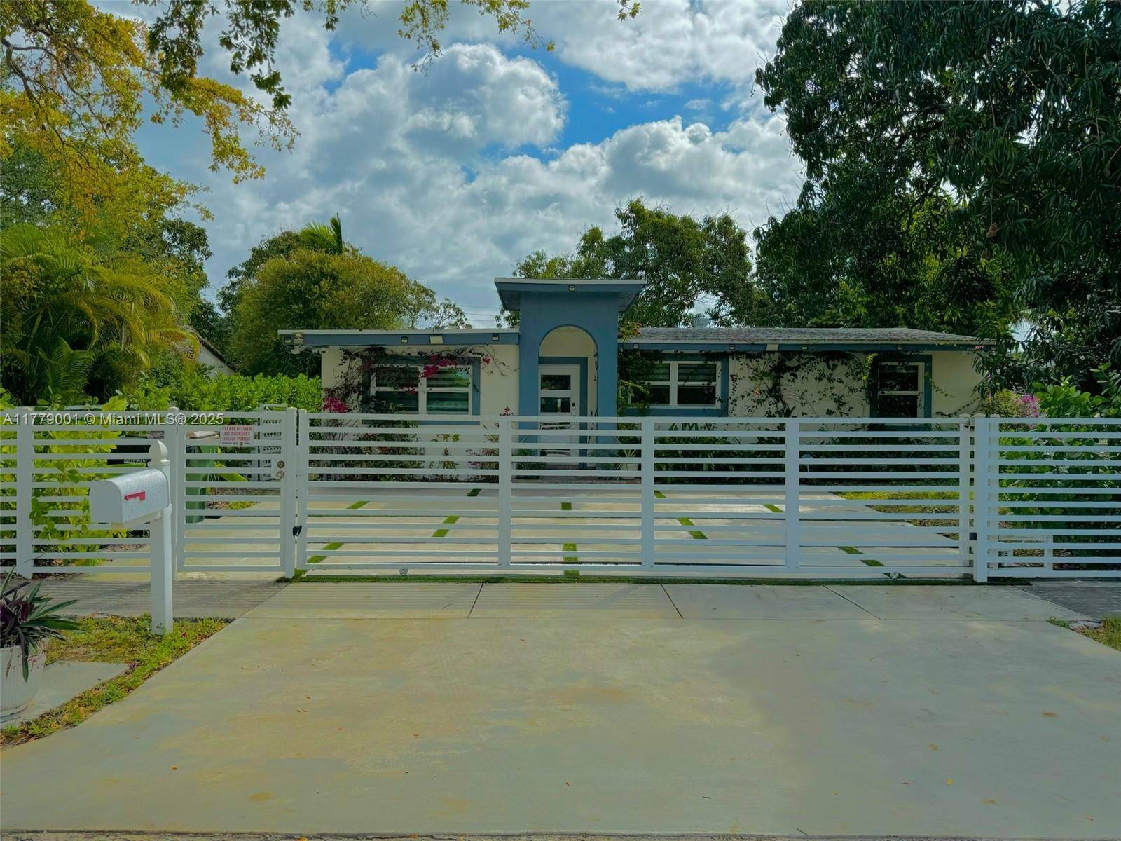 Fully furnished amp ; remodeled 4 bed, 3 bath home in a quiet North Miami double cul de sac.