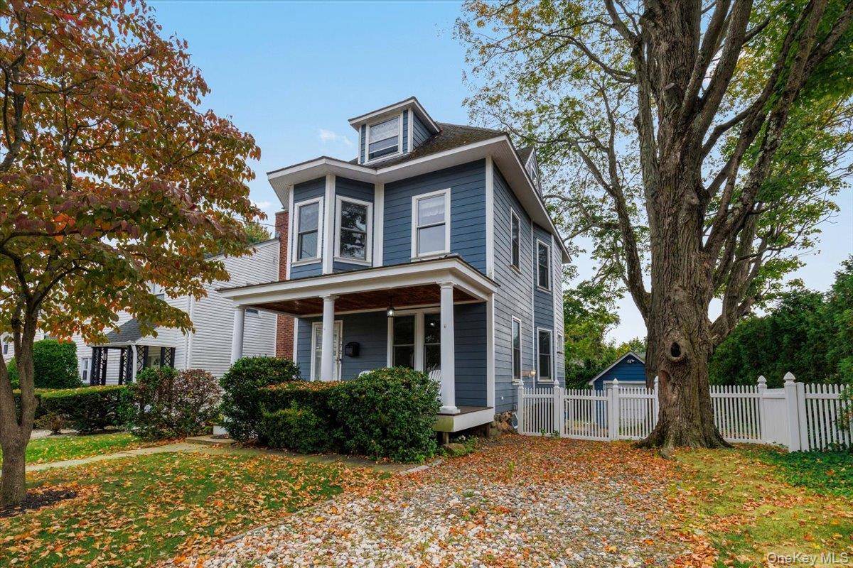 Welcome to 172 Bradley Road, Scarsdale !