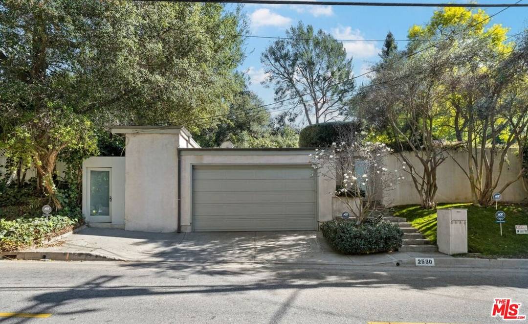 2530 Hutton Dr 3BR Beverly Hills Post Office | B.H.P.O. La