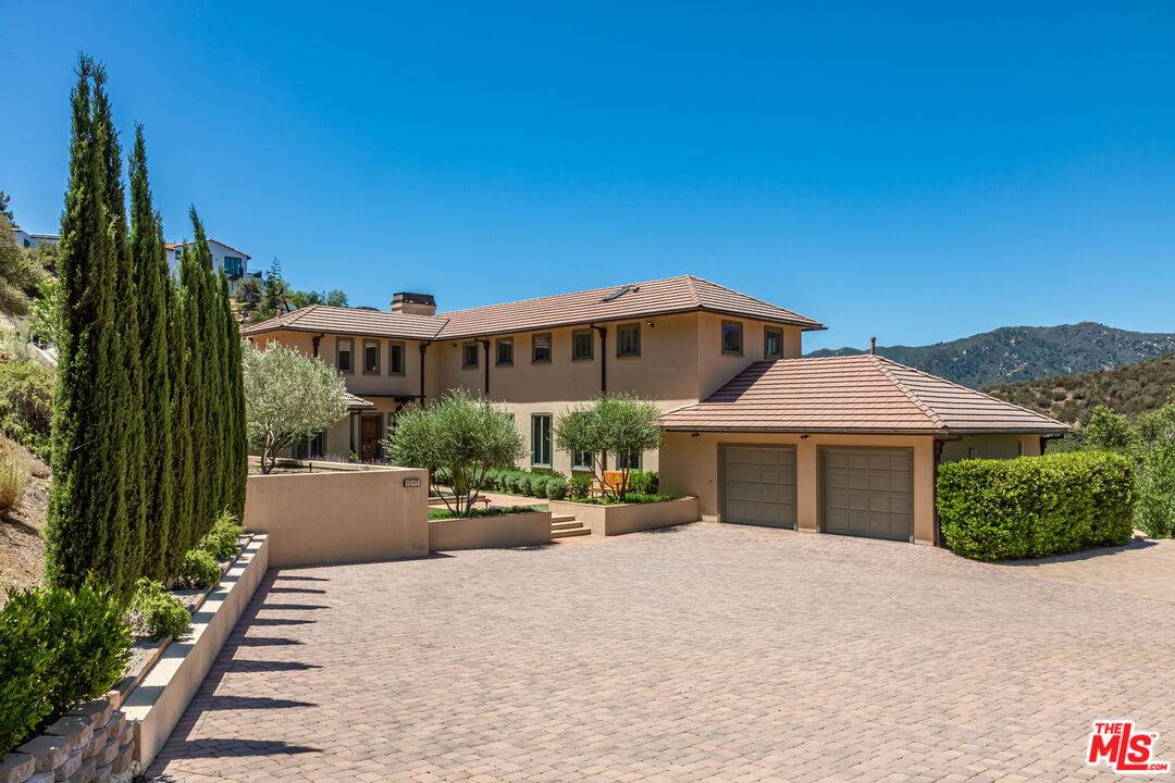 1045   Cold Canyon Rd 5BR La
