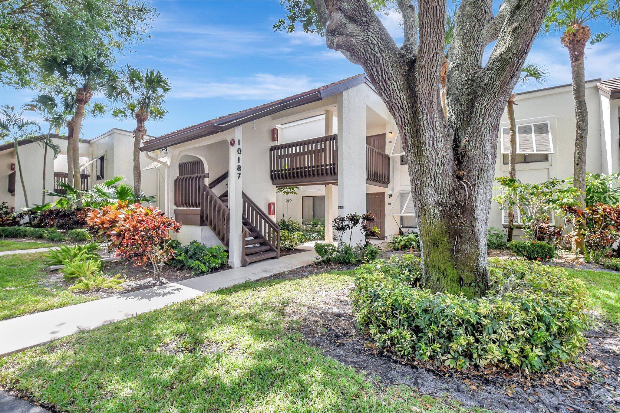 Super clean, turnkey furnished 2BR 2BA condo in fabulous resort style community.