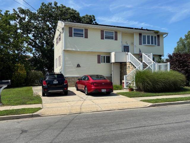 Unique amp ; Exceptionally large, amp ; Elevated Wide Line Hi Ranch w extension, 2 bedroom accessory apt new owner to apply, solar panels amp ; updated gas heating amp ...