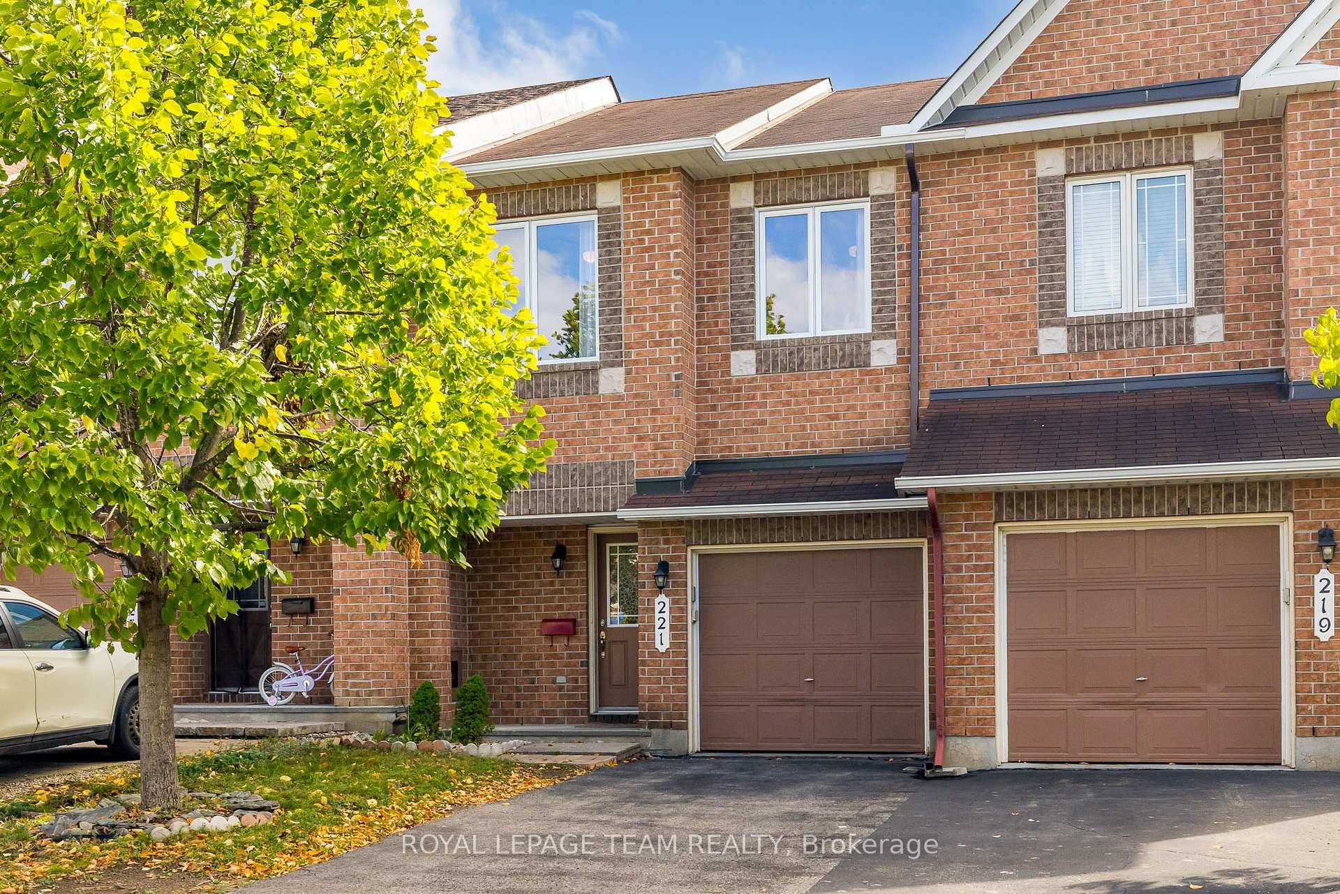 Welcome to this bright and spacious 1818 sq.