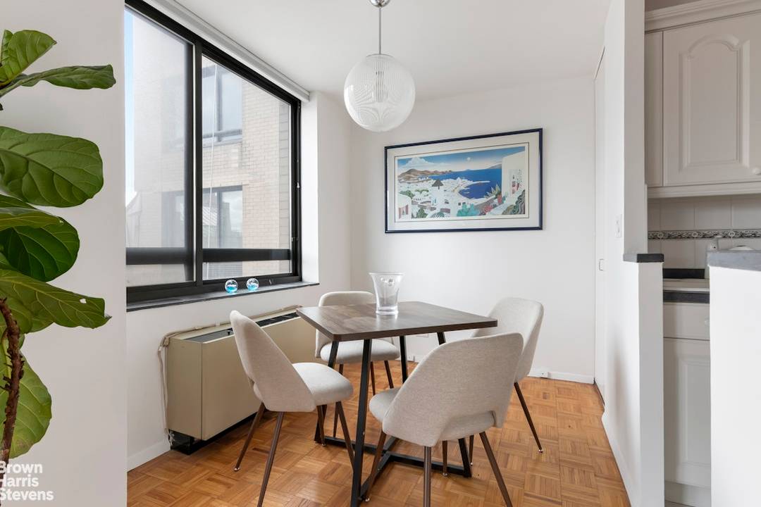Junior 4 with Private Balcony High Floor Southern Exposure Move right into this bright and spacious one bedroom Junior 4 condominium, ideally located in the heart of the Upper East ...