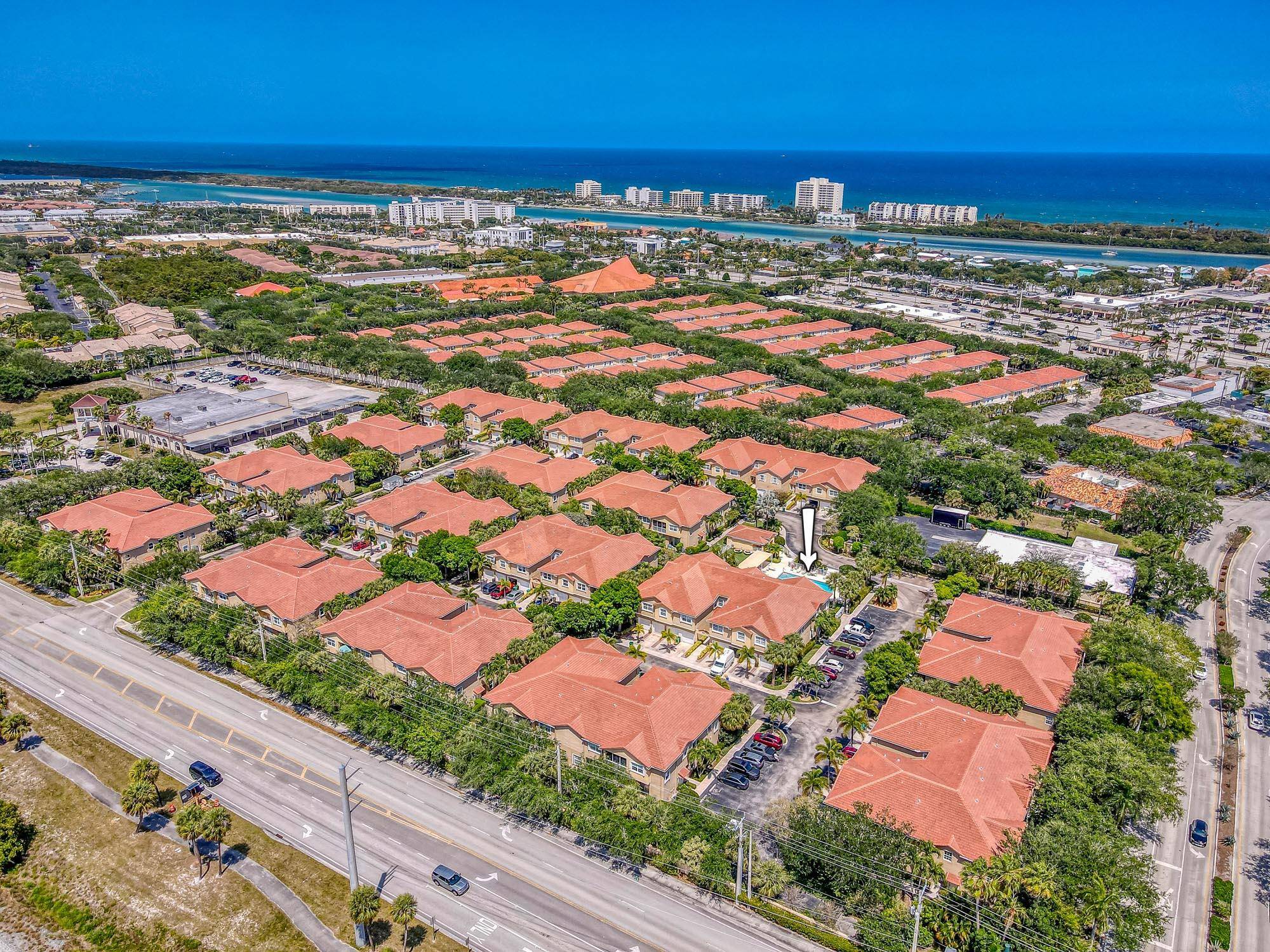 Welcome to this charming, well maintained 2 bedroom, 2 bathroom condo with a 1 car garage, nestled in the peaceful community of Tequesta.