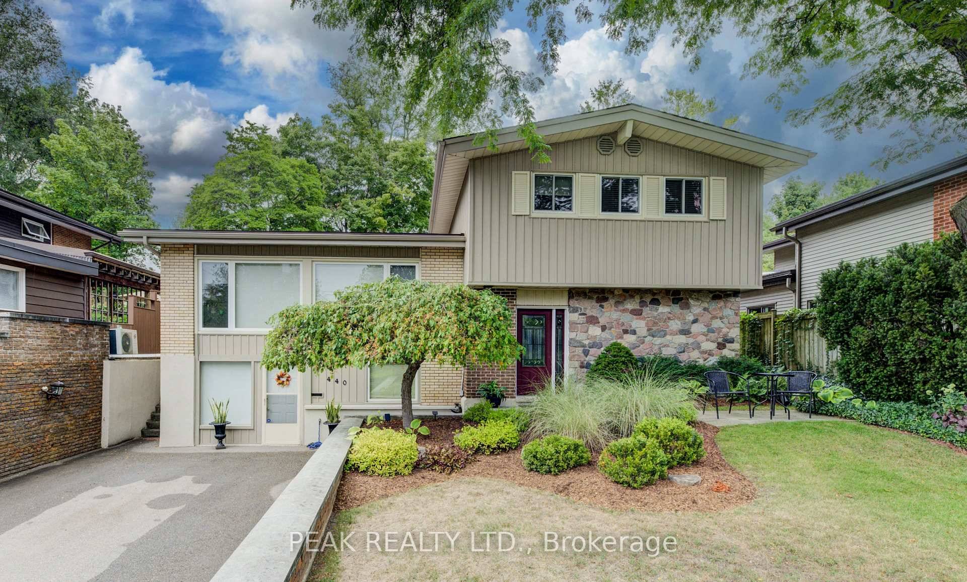 Highly sought after Manchester Road !