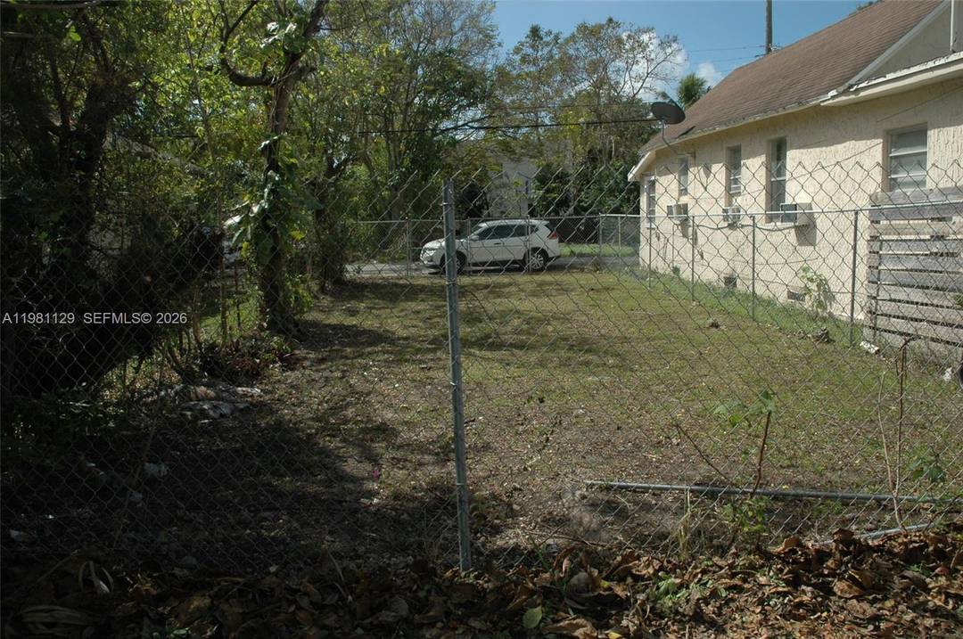 Great opportunity to build on a vacant lot that previously had a home and has been already demolished.