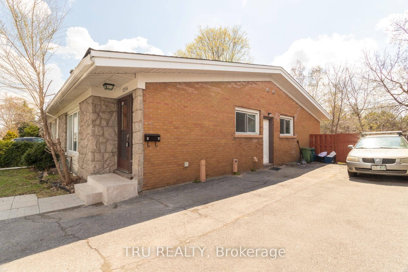 Spacious 2 bed, 1 bath basement unit available for September 1st.